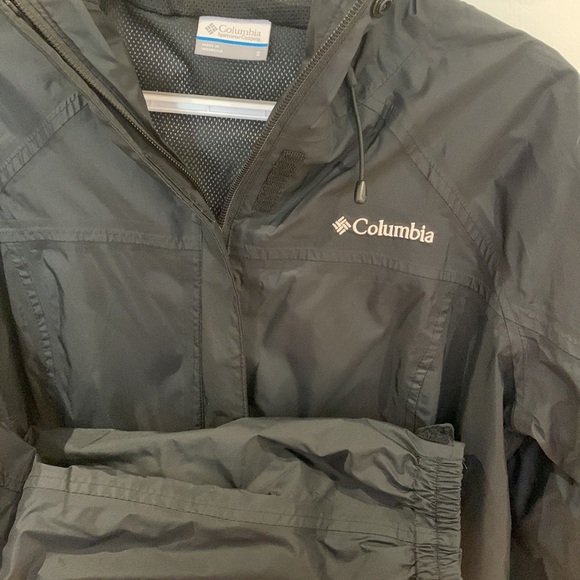 Columbia black windbreaker size SMALL - Picture 3 of 5